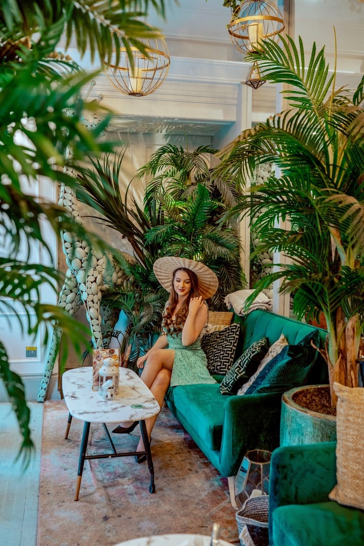 London Floral Restaurants - Mr foggs house of botanicsals