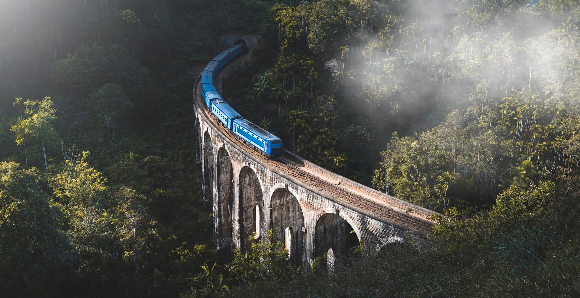 Sri Lanka train bridge Ella